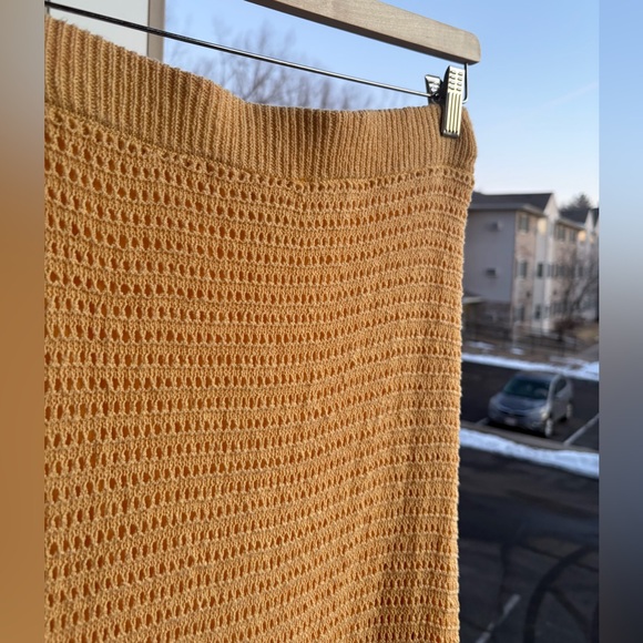 🆕 🌼 Rachel Zoe Yellow Crochet Knit Midi Skirt Lined Size M Casual Vacation Chic - Picture 7 of 13